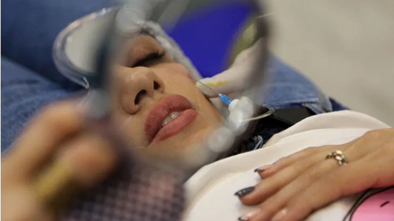 Ignelerle zayiflayan zenginler simdi organ bagiscilarinin yagiyla estetik yaptiriyor J3myMVbX